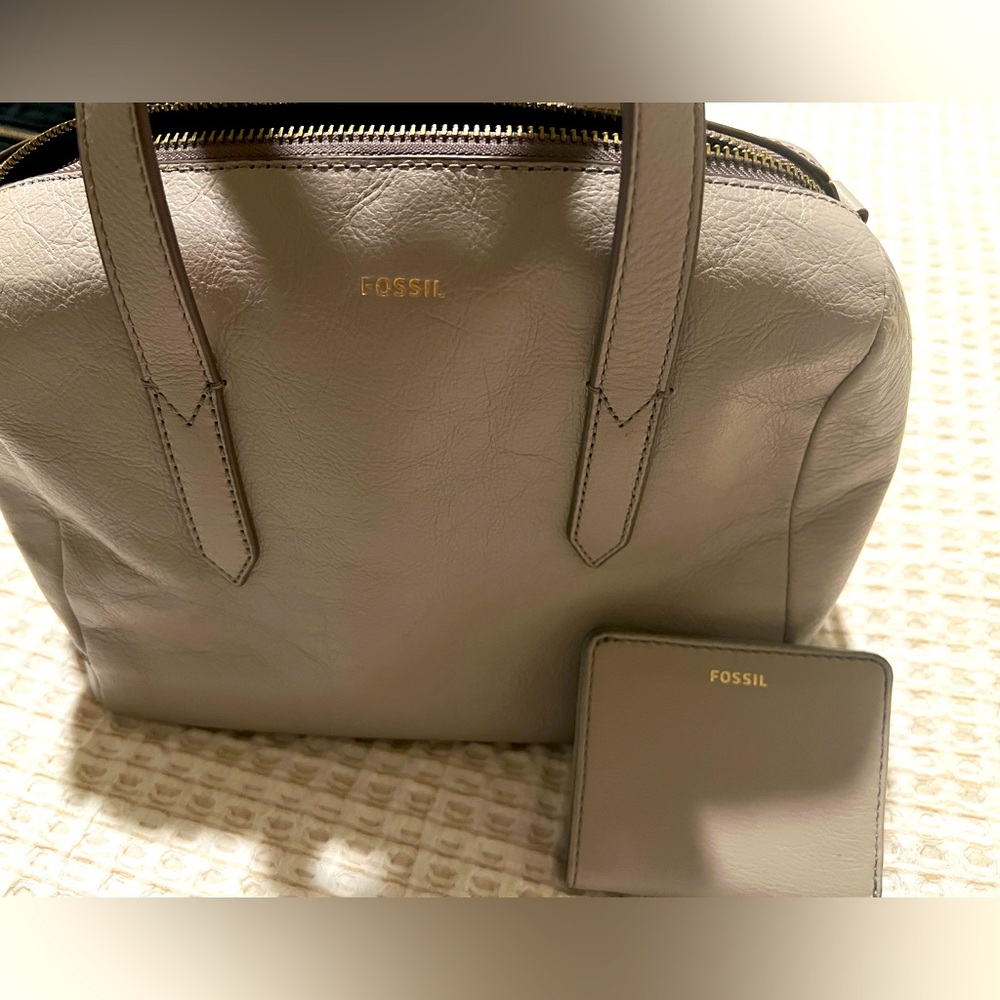 Grey fossil satchel purse with matching wallet
